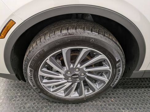 Used 2023 Lincoln Corsair Reserve FWD image 7