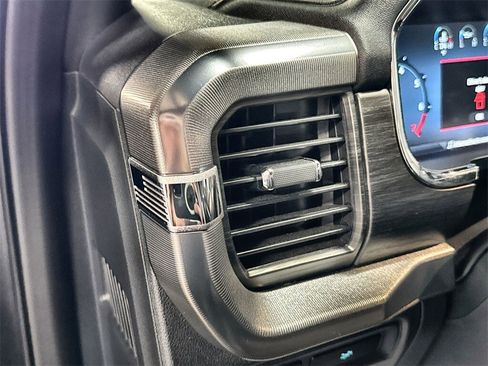 Used 2024 Ford F150 Lariat w/ FX4 Off-Road Package image 15