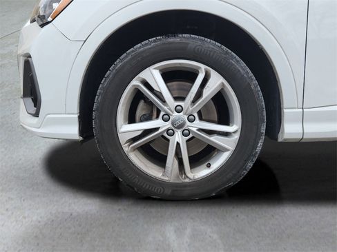 Used 2020 Audi Q3 2.0T Premium image 31
