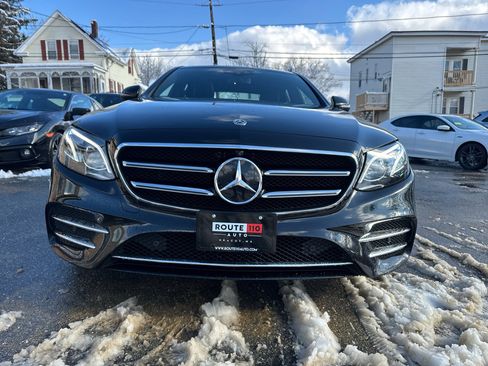 Used 2020 Mercedes-Benz E 350 4MATIC Sedan image 4