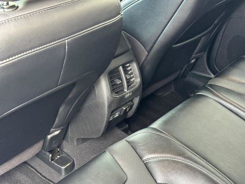 Used 2023 Jeep Cherokee Altitude Lux image 17