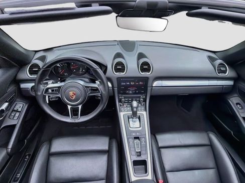 Used 2017 Porsche 718 Boxster RWD image 15