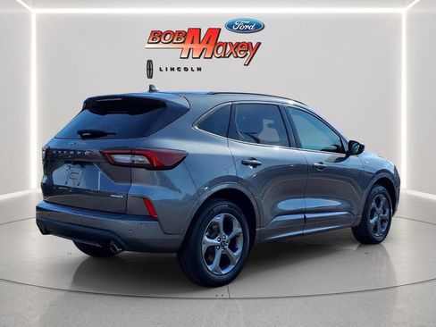Used 2024 Ford Escape ST-Line w/ Tech Pack #1 AWD/4WD image 4