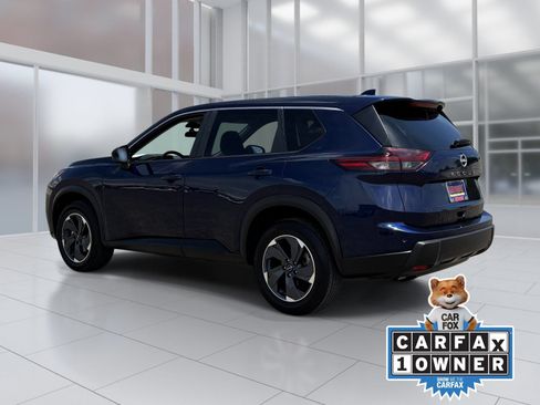 Used 2024 Nissan Rogue SV FWD image 4