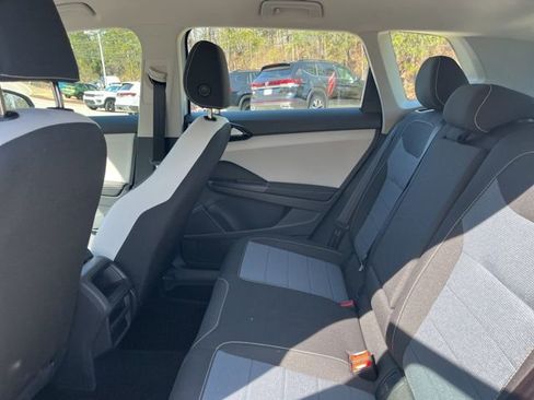 New 2026 Volkswagen Taos S image 10