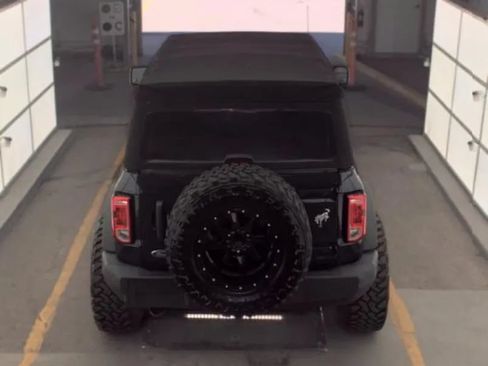 Used 2021 Ford Bronco 4-Door AWD/4WD image 4