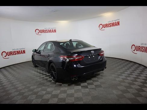 Used 2023 Toyota Camry XSE FWD image 7
