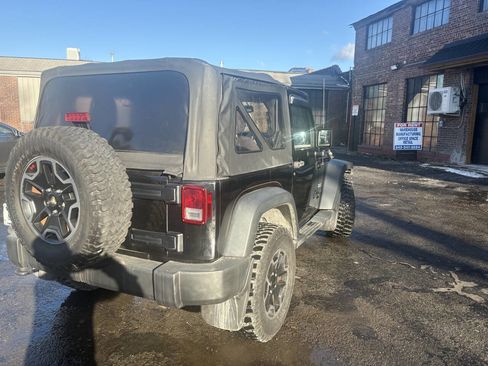 Used 2013 Jeep Wrangler Sport image 9