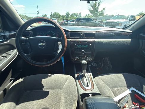 Used 2013 Chevrolet Impala LT w/ LT Sunroof Package FWD image 14