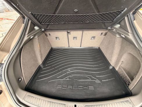 Used 2017 Porsche Macan Sport Edition image 18