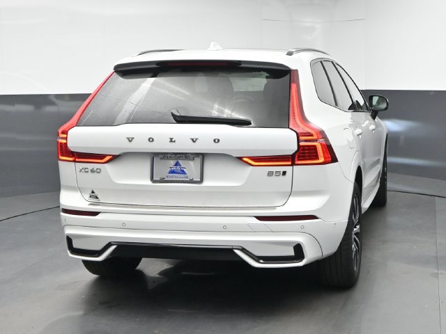Used 2024 Volvo XC60 B5 Plus w/ Protection Package Premier AWD/4WD image 8