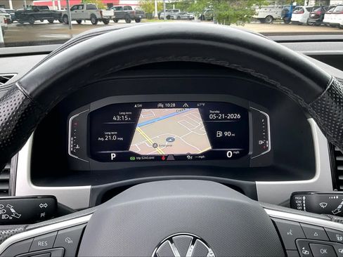 Used 2022 Volkswagen Atlas Cross Sport SEL R-Line AWD/4WD image 25