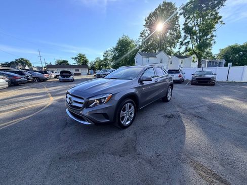 Used 2017 Mercedes-Benz GLA 250 4MATIC image 44
