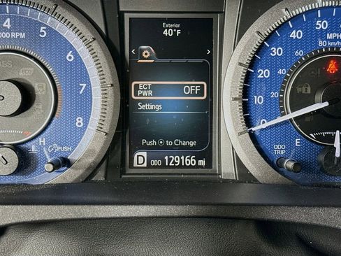 Used 2017 Toyota Sienna XLE Premium image 12