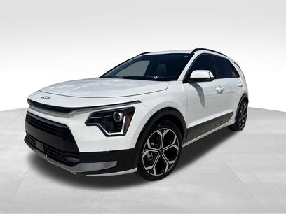 Used 2023 Kia Niro EX Touring
