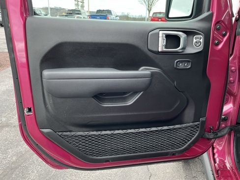 Used 2024 Jeep Wrangler Unlimited Rubicon 4xe w/ Convenience Group image 19