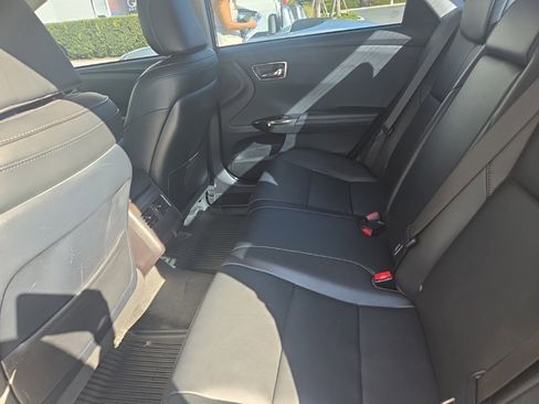 Used 2018 Toyota Avalon XLE image 22