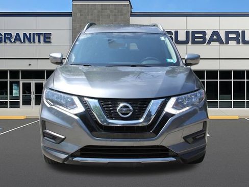 Used 2017 Nissan Rogue SV AWD/4WD image 4