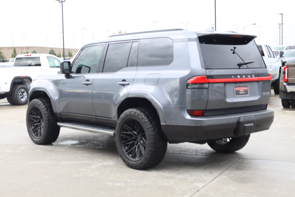 Used 2026 Lexus GX 550 w/ Cold Area Package AWD/4WD image 4