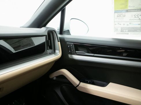 New 2026 Porsche Cayenne E-Hybrid image 25