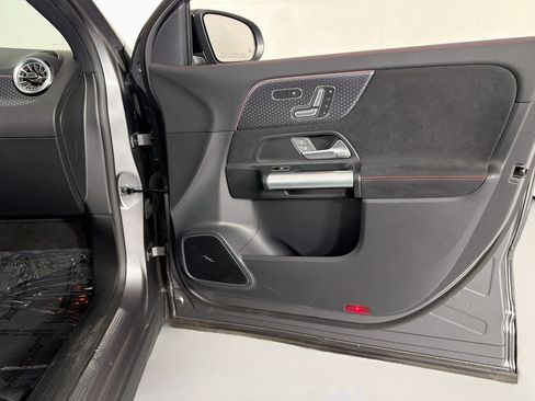 Certified 2025 Mercedes-Benz GLA 35 AMG 4MATIC image 25