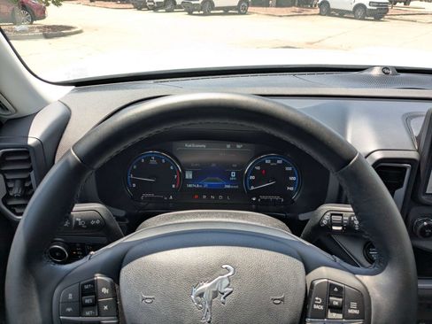 Used 2024 Ford Bronco Sport Outer Banks w/ Tech Package AWD/4WD image 31
