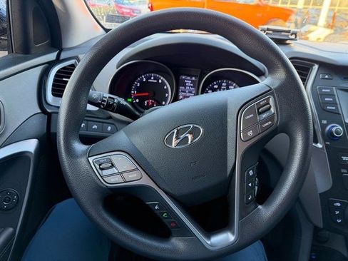 Used 2016 Hyundai Santa Fe SE image 15