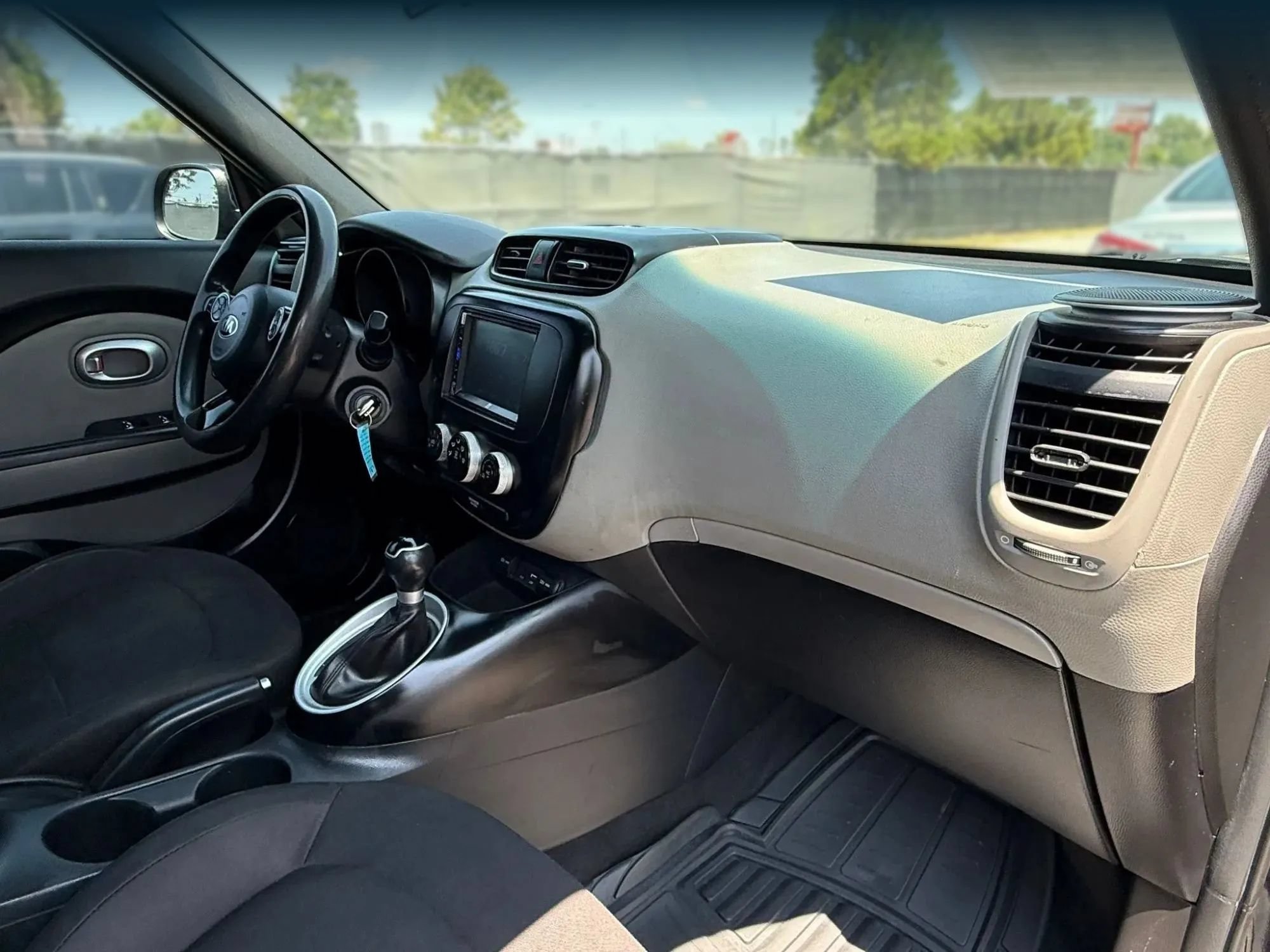 Used 2018 Kia Soul FWD image 19