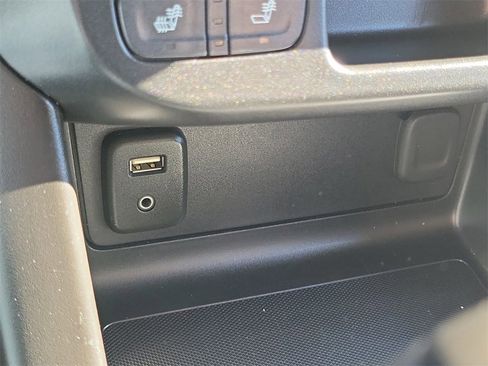 Used 2018 Chevrolet Colorado ZR2 image 12