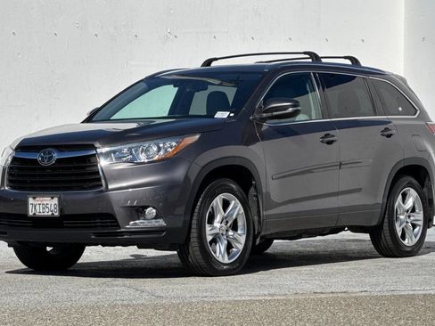 Used 2015 Toyota Highlander Limited Platinum image 7