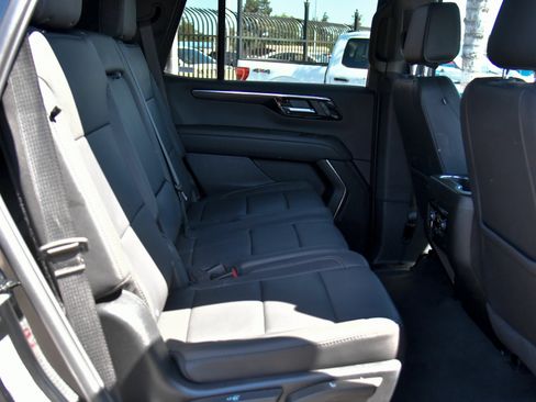 Used 2025 Chevrolet Tahoe LT AWD/4WD image 55