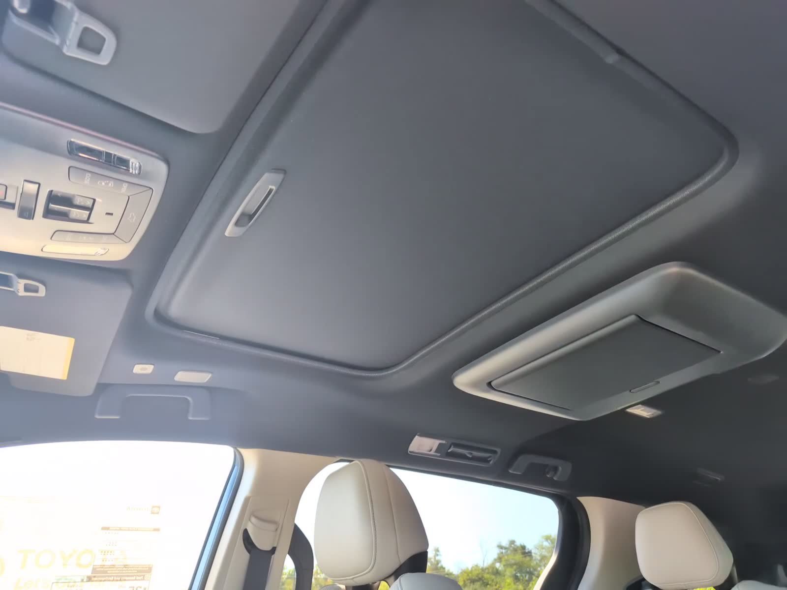 New 2026 Toyota Sienna Platinum AWD/4WD image 22