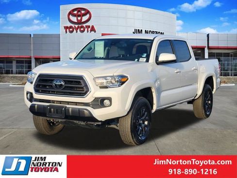 Used 2023 Toyota Tacoma SR5 image 3