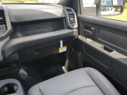 New 2025 RAM 2500 Tradesman w/ Chrome Appearance Group image 15