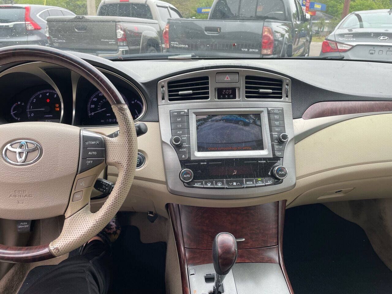 Used 2011 Toyota Avalon Limited FWD image 8