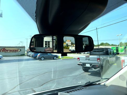 Used 2016 Ford Transit 150 XLT image 42