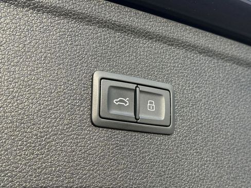 Used 2019 Audi Q5 2.0T Premium w/ Convenience Package image 26