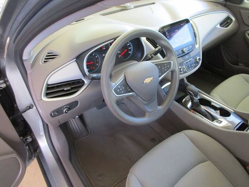 Used 2024 Chevrolet Malibu LT image 19