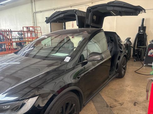 Used 2023 Tesla Model X AWD/4WD image 18