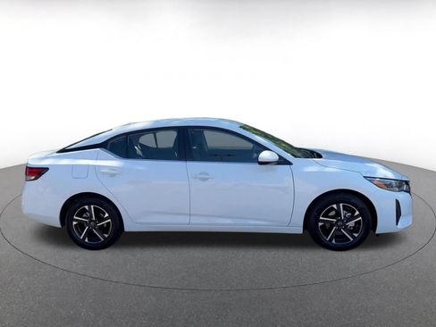 Used 2025 Nissan Sentra SV FWD image 16