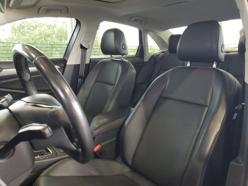 Used 2019 Volkswagen Jetta SE FWD image 18