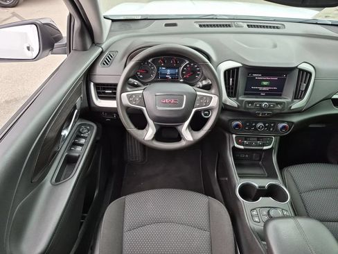 Used 2023 GMC Terrain SLE w/ Driver Convenience Package FWD image 13