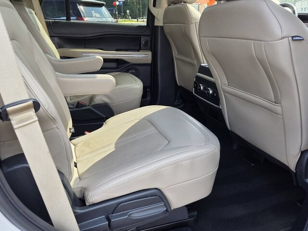 Used 2024 Ford Expedition Limited RWD image 14