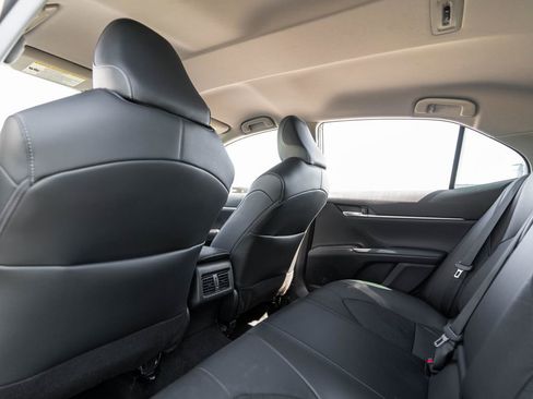 Used 2023 Toyota Camry XSE FWD image 18