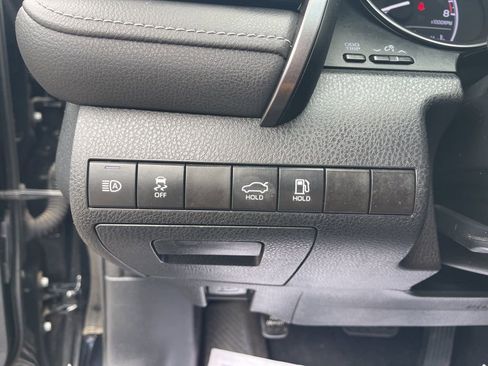 Used 2023 Toyota Camry SE image 16