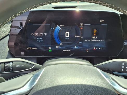 Used 2025 Chevrolet Equinox EV LT w/ Convenience Package FWD image 12