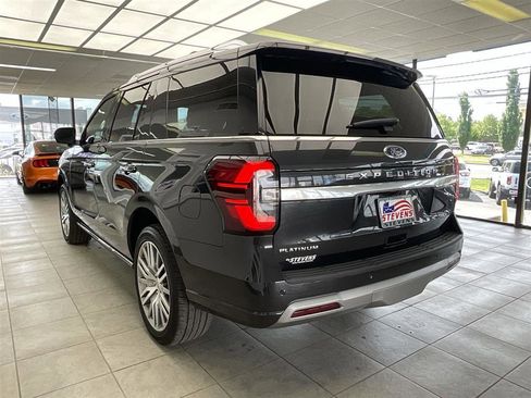 Used 2023 Ford Expedition Platinum AWD/4WD image 7