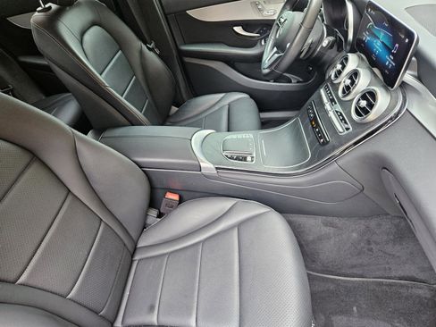 Used 2022 Mercedes-Benz GLC 300 image 41