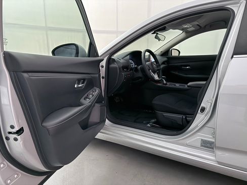 Used 2021 Nissan Sentra S image 16