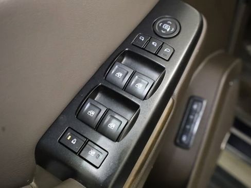 Used 2018 GMC Yukon Denali w/ Denali Ultimate Package image 18